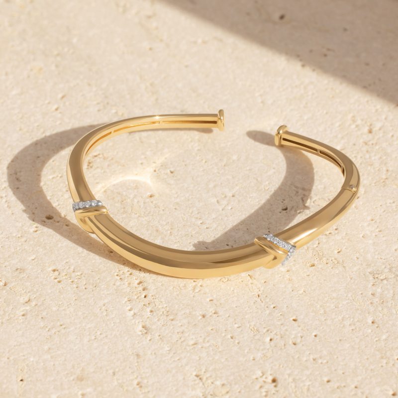 B235FG16-boa-belly-gold-bangle