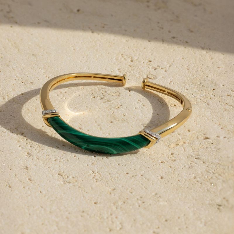 Boa Belly Stoned Bangle