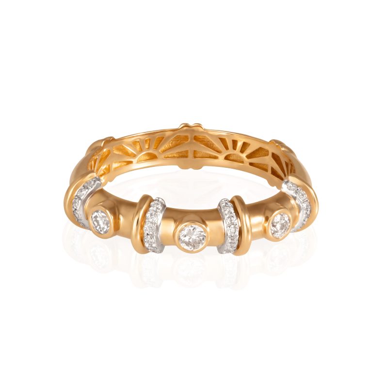 Milky Round Diamond Ring