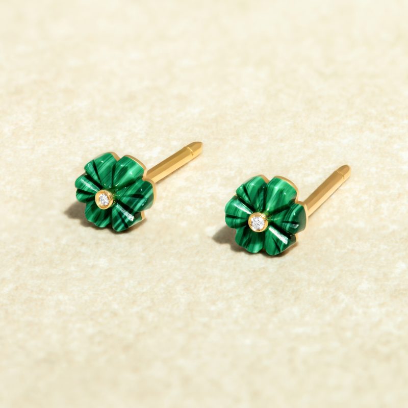 Earring Tableau Medium Flower Malachite – Closeup