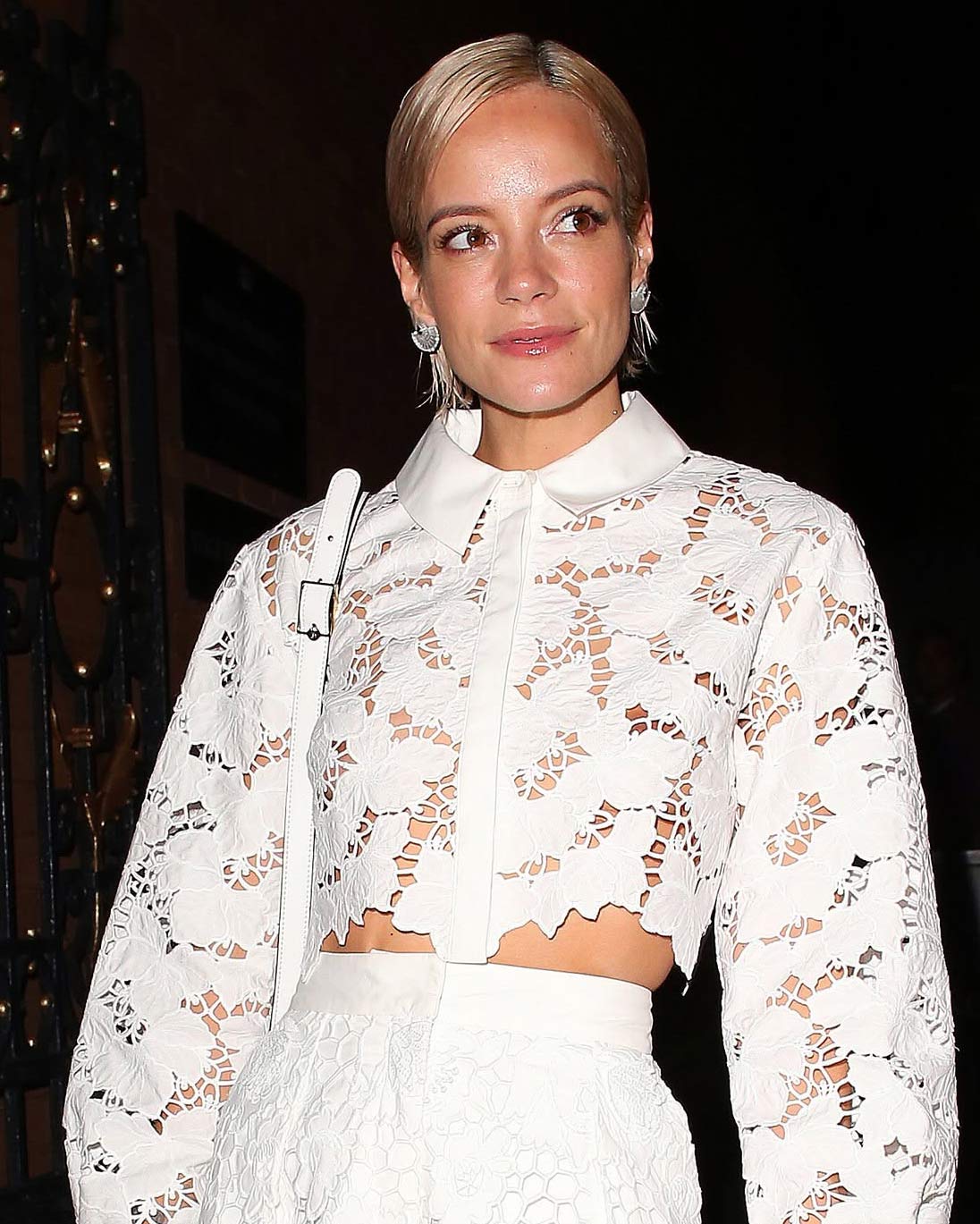 lily-allen-wearing-bond-street-earrings-latelier-nawbar